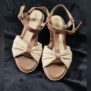 ✨️3/$25✨️ Women's Tan and Brown Wedge-like Platform Sandals